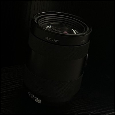 Sony Carl Zeiss Vario-Sonnar T* 24-70mm f/2.8 ZA SSM SAL2470Z A-Mount Lens
