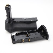Canon BG-E21 Battery Grip for EOS 6D Mark II USED