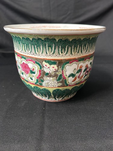 Chinese Chinoiserie Bok Choy Famille Porcelain Planter