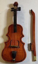 Wooden Mini Violin Ornament
