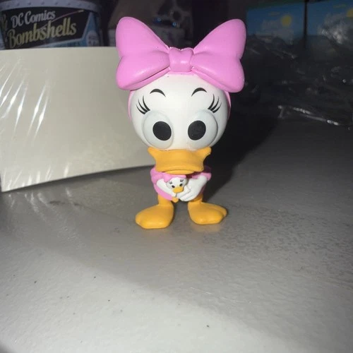 Funko Disney Afternoon Mystery Mini Ducktales Webby Vanderquack Figure