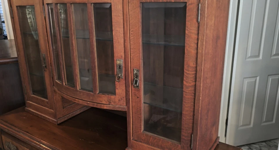 China Cabinet Too Beveled Glass - Image 3 of 4