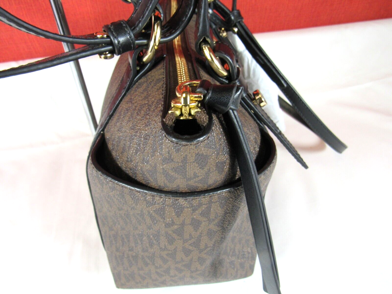 Picture 4 of 5