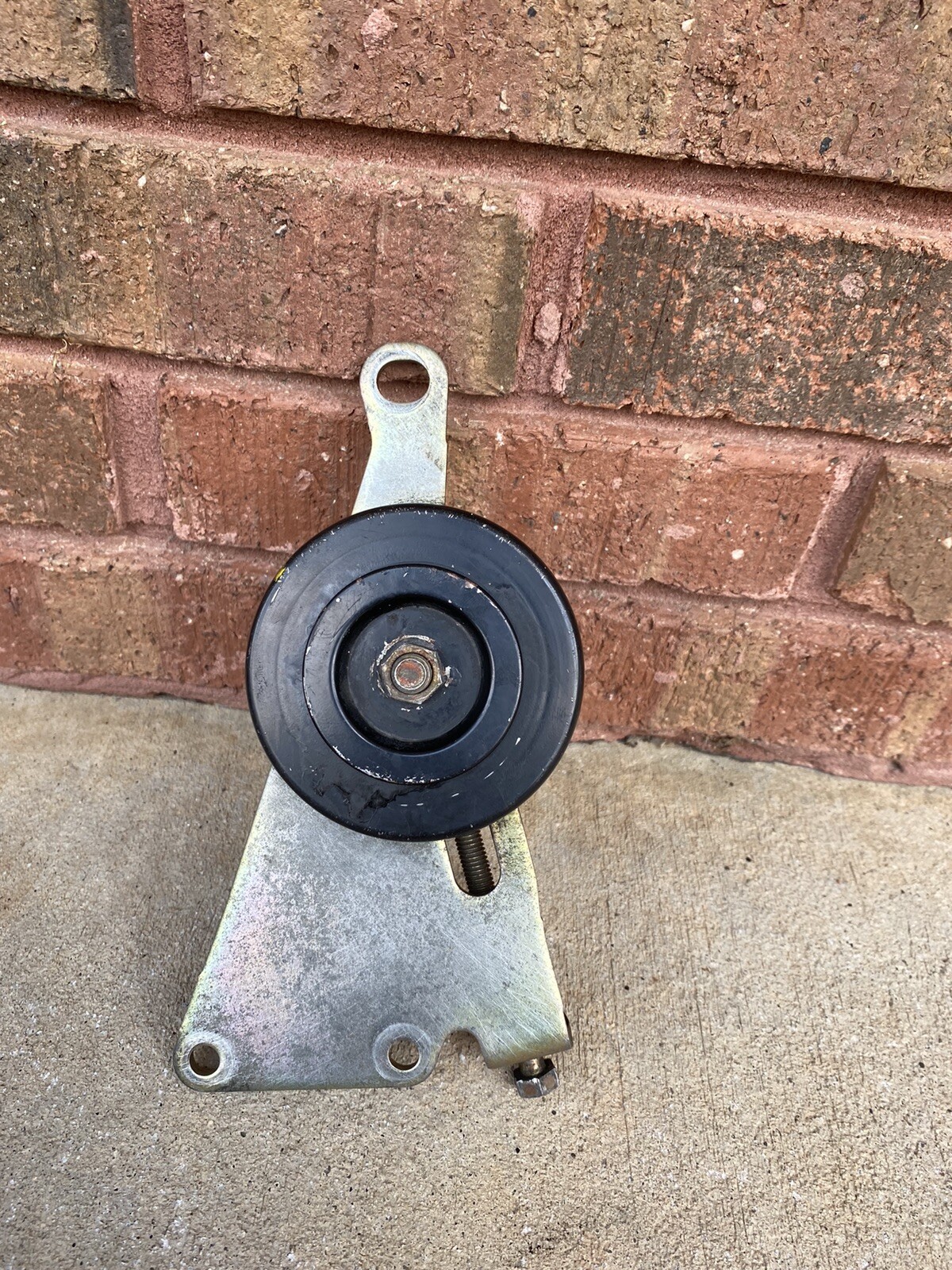 20032008 Infiniti G35 A/C Compressor Pump Belt Tensioner Bracket