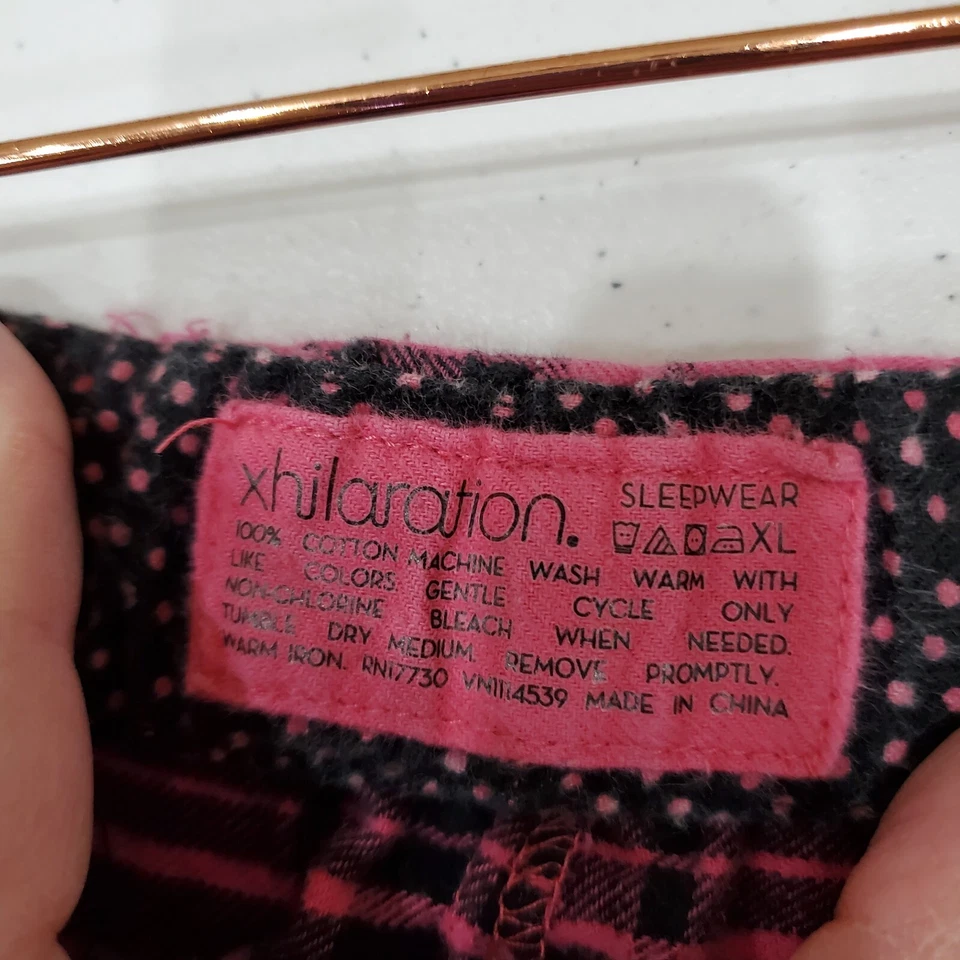 Pantalones de dormir Xhilaration para mujer talla XL rosa negro a cuadros elásticos cómodos Foto 4 de 4