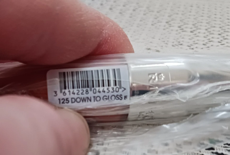 New Lot of 2 Lip Gloss 1 Rimmel, 1 Revlon Colorstay Both Factory Sealed - Image 3 of 4