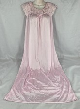 Vintage Gilead Women  s Small Soft Pink Nylon Lace Trimmed Long Nightgown USA
