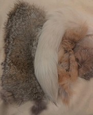 WHITE FOX FUR TAIL LARGE PIECES OF DIFFERENT FOX FUR PELTS FLY TYING 66