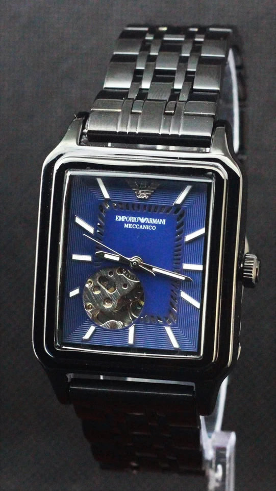 Hermoso reloj para hombre Emporio Armani automático con esfera azul de acero inoxidable. Foto 3 de 4