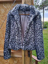 DIVIDED by H&M Womens Gray/Black Leopard Prin...