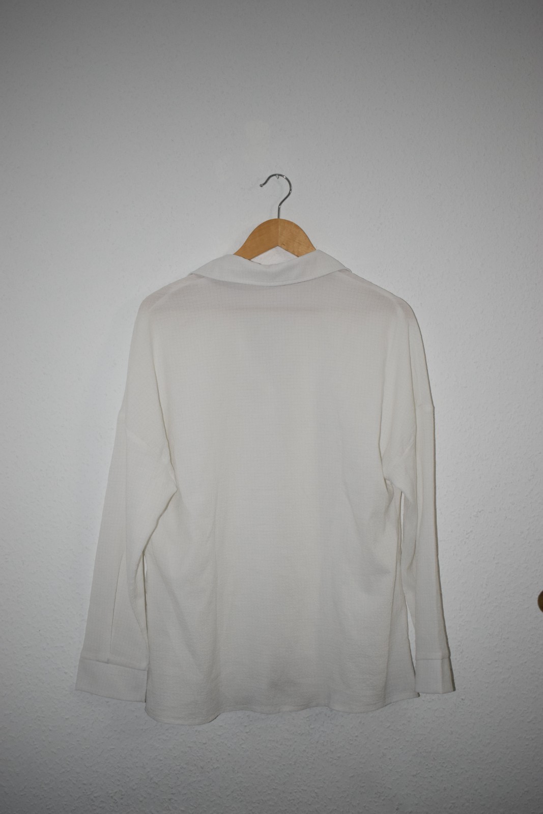 Women’s Oversized White Long Sleeve Textured Button Down Shirt image 3