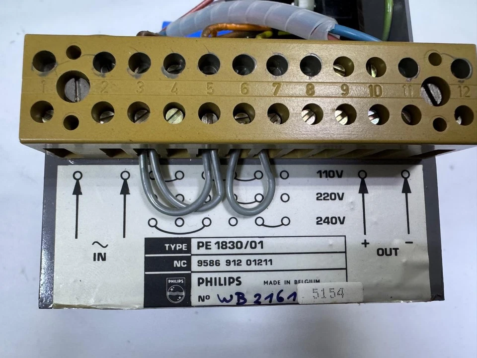 Transformador electrónico Philips PE 1830/01 | entrada 110-240 VCA, salida 24 VDC | Bélgica Foto 2 de 4