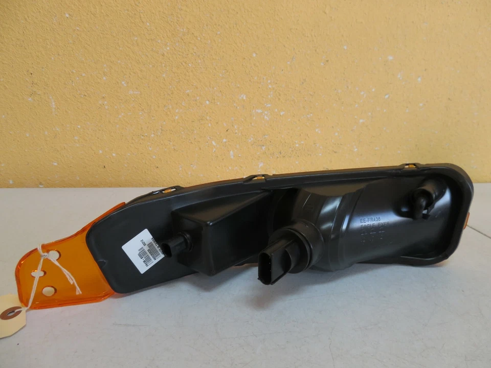 2005-2007 FORD MUSTANG LEFT SIGNAL LIGHT - Image 4 of 4