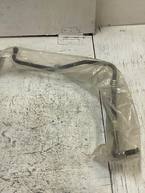 Napa Solutions Transmission Oil Cooler Line 827-5925-1 Foto 3 de 4