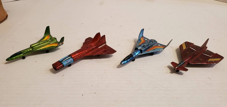 4 Mattel Hot Birds Diecast Airplanes 1970 Star Gazer Regal Eagle & Maching Birds - Image 2 of 4