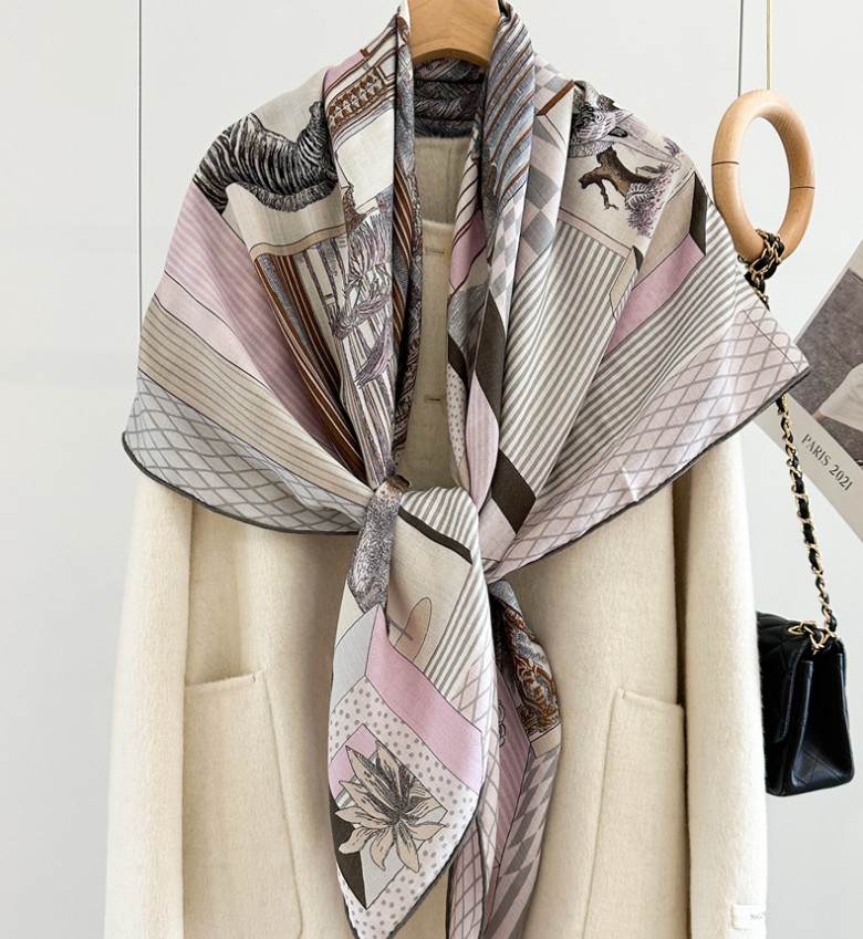 70% Cashmere 30% Silk Double Face Palace Print Shawl Wrap Scarf 135X135cm