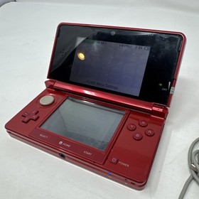 Original Nintendo 3DS USA Seller Charger 2GB SD card and Stylus