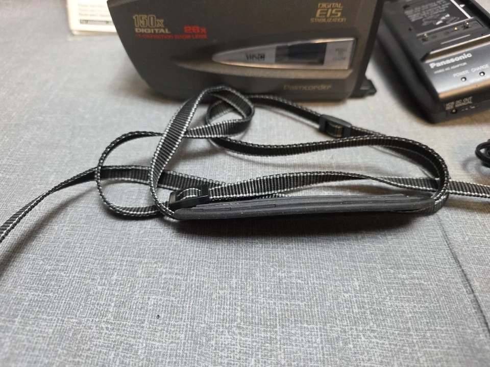 Panasonic Palmcorder VHS PV-D29  150x Digital Zoom With Charger Tested-Works - Image 3 of 4