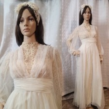Vintage 1960's Women's Wedding Dress XS Lace Pearls And Chiffon 32"BUST 24"WAIST