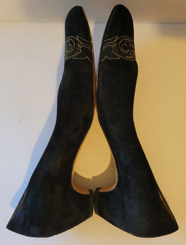 SALVATORE FERRAGAMO 8.5 AA Negro Gamuza Dorado Bordado Gatito Tacón Bomba Italia - Imagen 7 de 24