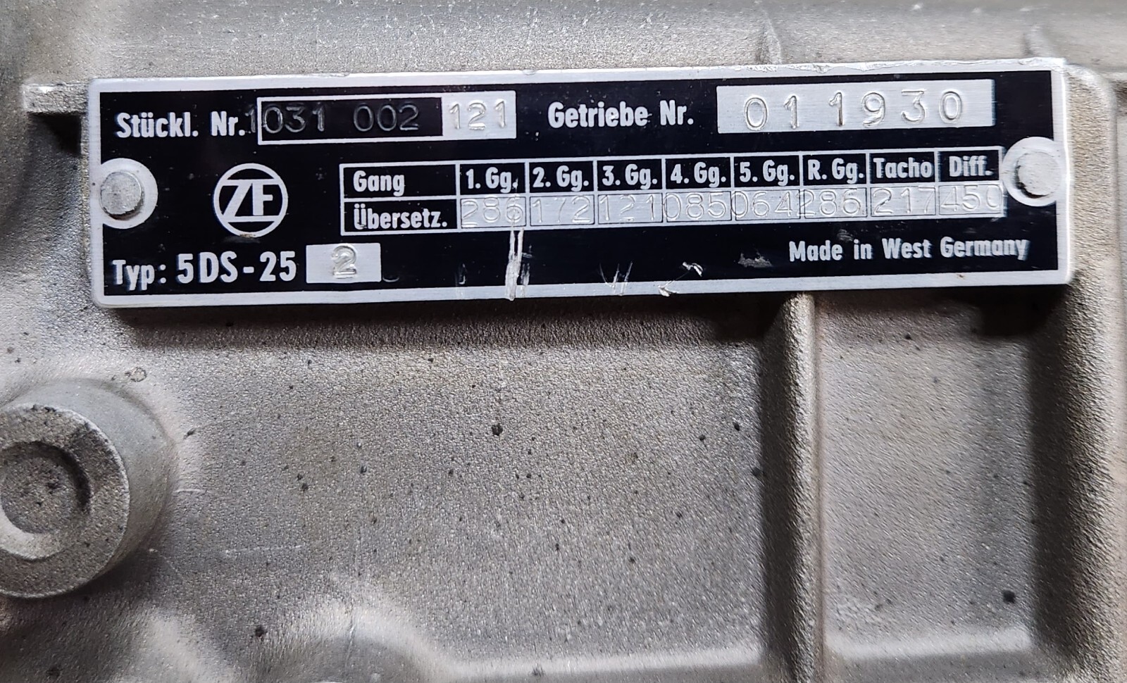 ZF Synchroma Gearbox 5DS-25 / 2 with axle drive GT40 Maserati BMW Pantera