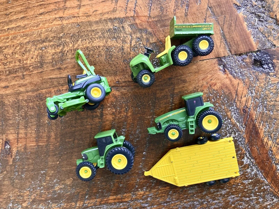 John Deere ERTL Toy 1:32 1:64 Tractor Lot Vehicles Trailer 6x4 Gator Mower Z930M - Image 2 of 4