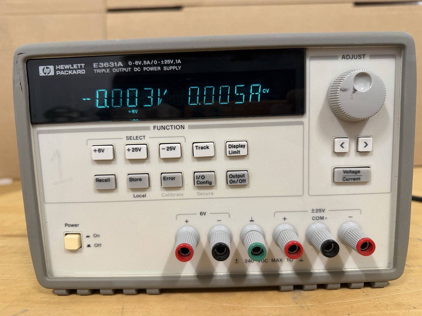 HP Agilent Keysight E3631A Triple Output DC Power Supply (+-25V/1A, 6V/5A)