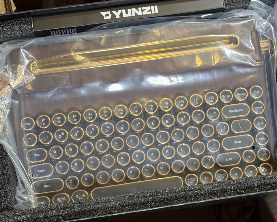 QL75 Wireless Typewriter Style Hot Swap Retro Mechanical Keyboard BT / 2.4gz  - Image 2 of 2