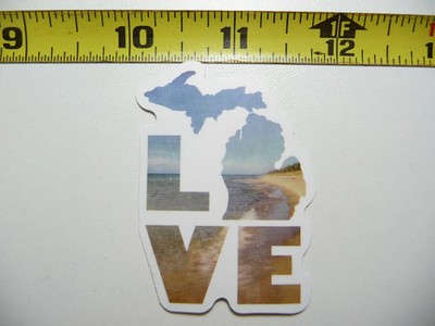 MICHIGAN LOVE OUTLINE BEACH SMALL STICKER DECAL TRAVEL STATE VACATION SOUVENIR