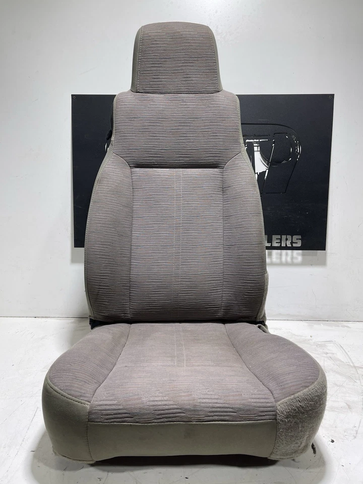 Par de asientos delanteros para conductor y pasajero caqui 03 04 05 06 Jeep TJ Wrangler OEM CC Foto 2 de 4