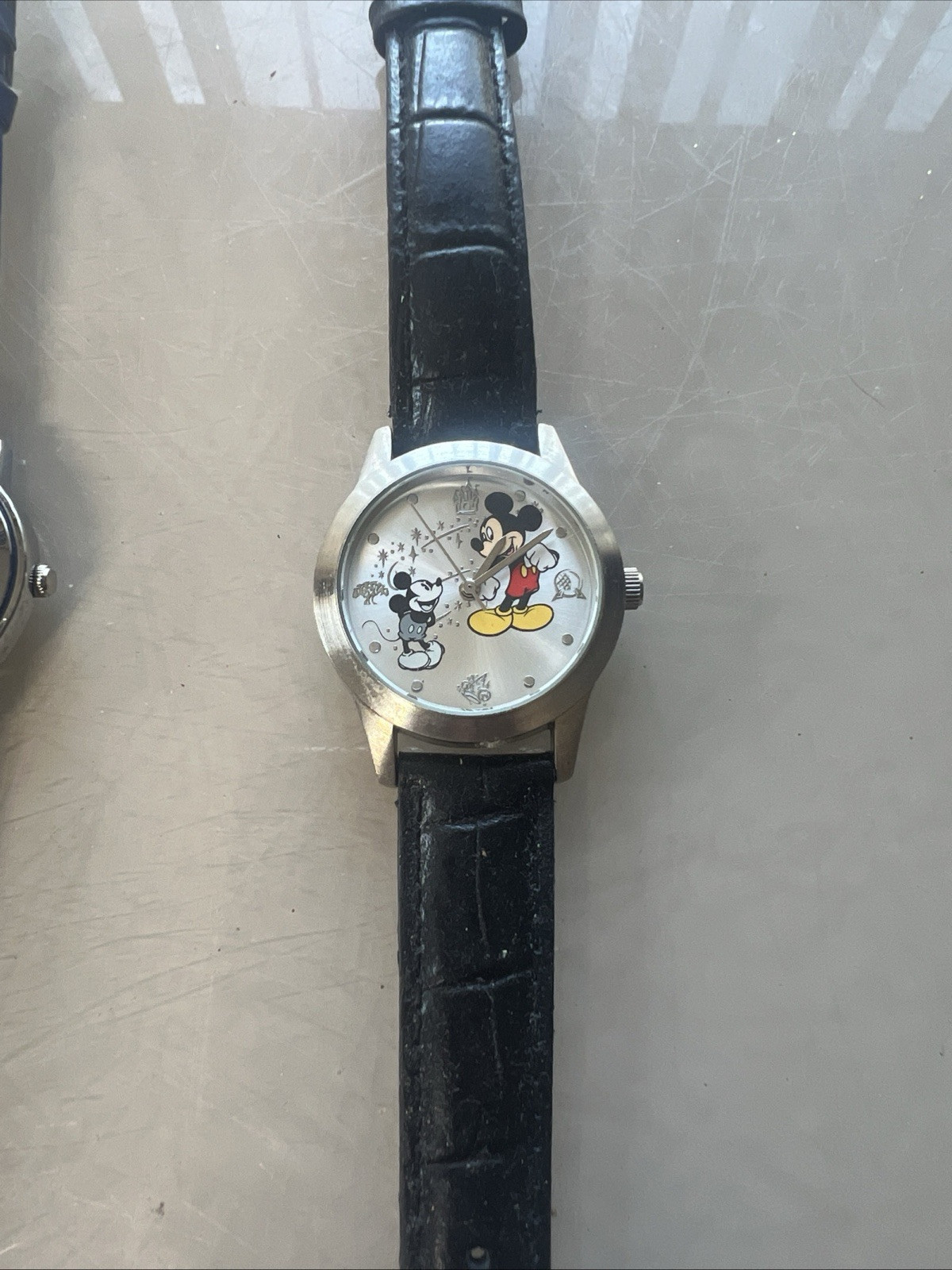 Assorted Disney watch collection includes Mickey … - image 9