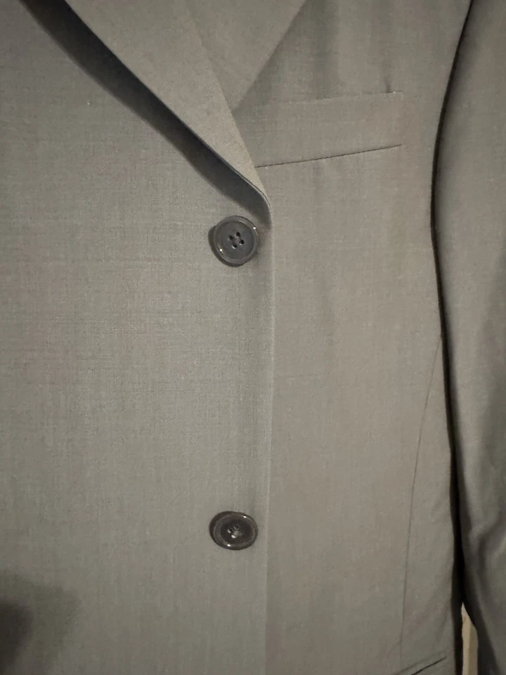 Donna Karen 签名男式西装,意大利制造,100% 羊毛,44R 码,全新,全新带标签 — 第 3/4 张图片