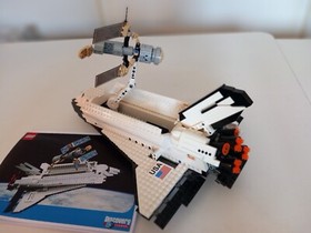 LEGO 7470 SPACE SHUTTLE SPACE SHUTTLE DISCOVERY HUBBLE TELESCOPE NASA COLUMBIA