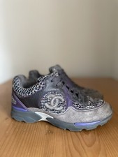 Authentic Chanel Gray Suede Leather CC Logo Sneakers Size EU 37,5 US 7,5