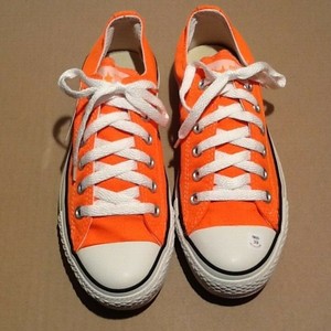 converse arancione