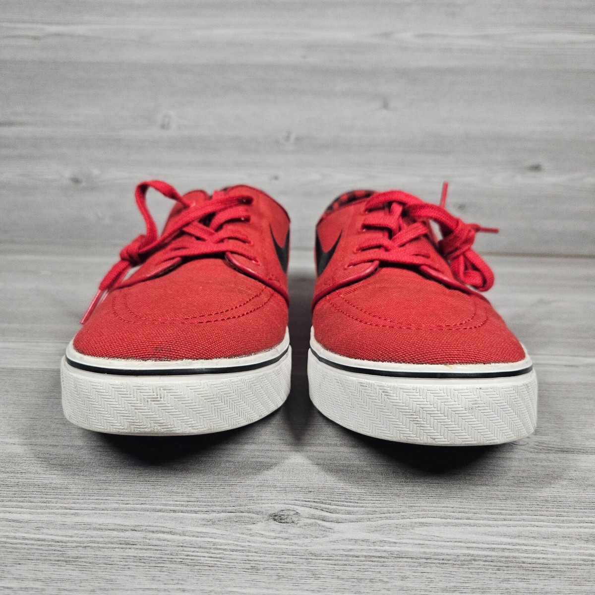 Nike SB Zoom Stefan Janoski Size 8.5 US Red Plaid Canvas Skate