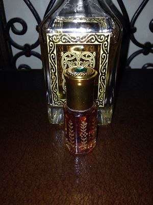 DUBAI SANDALWOOD OUDH Beautiful Parfum Smell  6ml