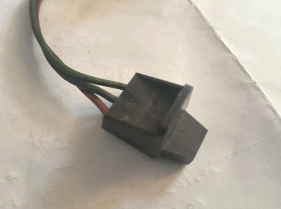 82-85 FIREBIRD TA FORMULA GTA Speedometer Buffer Sensor Used 25007318 25007249 - Image 3 of 4