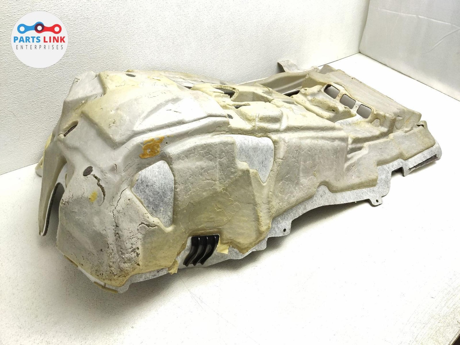 2016-20 BENTLEY BENTAYGA FRONT LEFT CAPRET LINER FLOOR TRIM DRIVER MAIN COVER