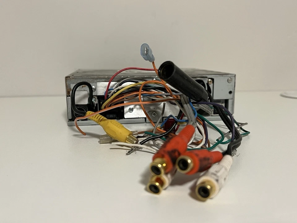 Clarion VRX610 AM/FM Changer Controller - Untested, PARTS - Image 3 of 4