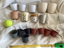 Indoor small plant pots x9 & small plastic pots x8