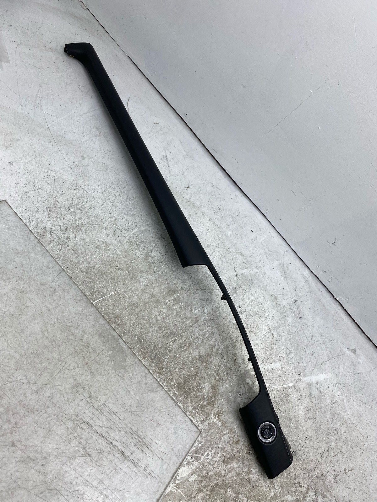 2021-2023 CADILLAC ESCALADE ESV FRONT DASHBOARD TRIM PANEL W/START STOP BUTTON