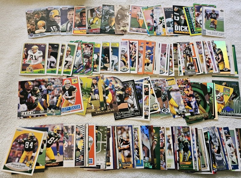 Original Green Bay Packers Team Lot 181 Diff Various Years Favre RC's HOF'ers  +