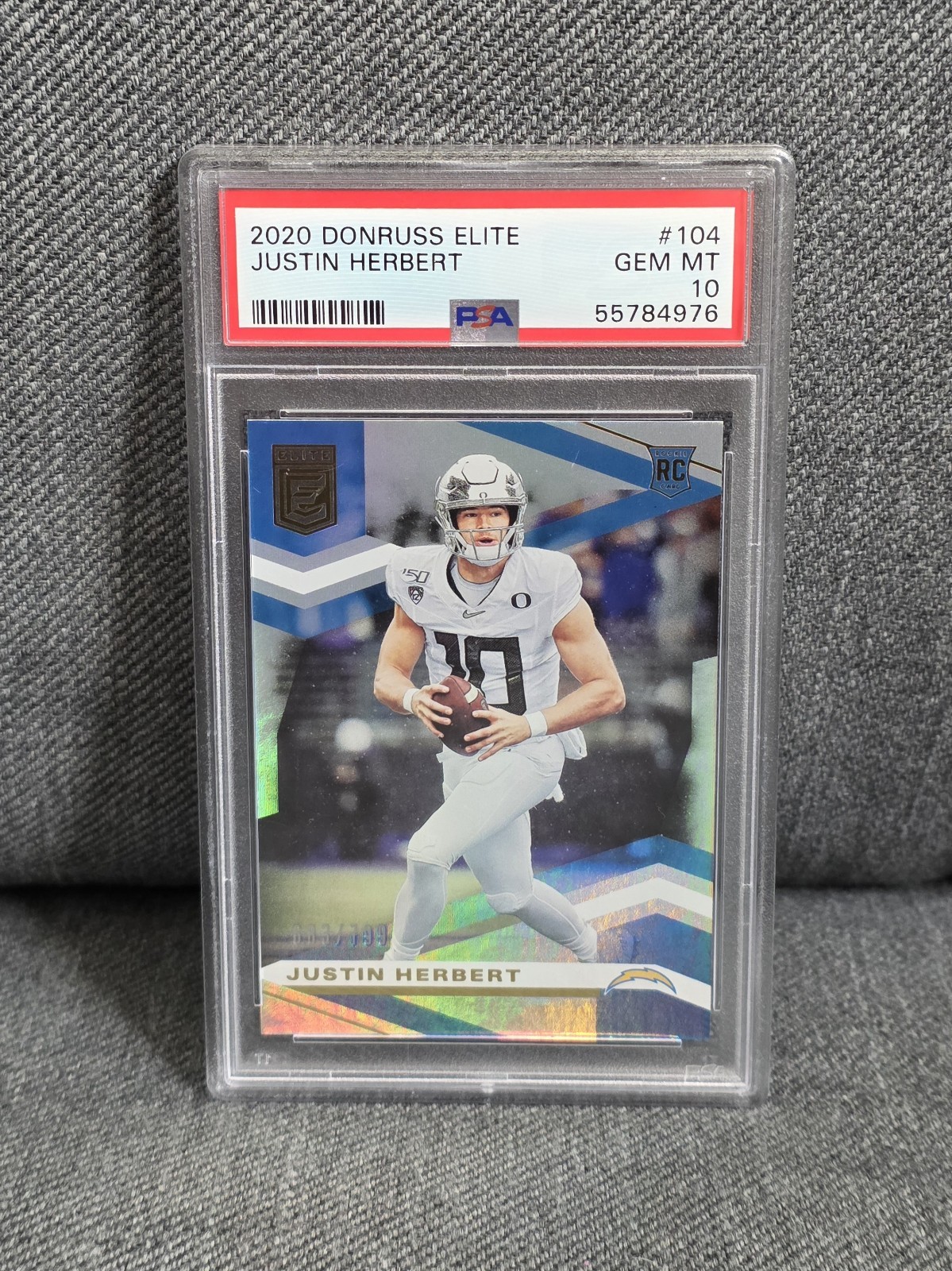 2020 Donruss Elite JUSTIN HERBERT SP 683/799 Rookie Card #104 PSA 10 Gem MINT