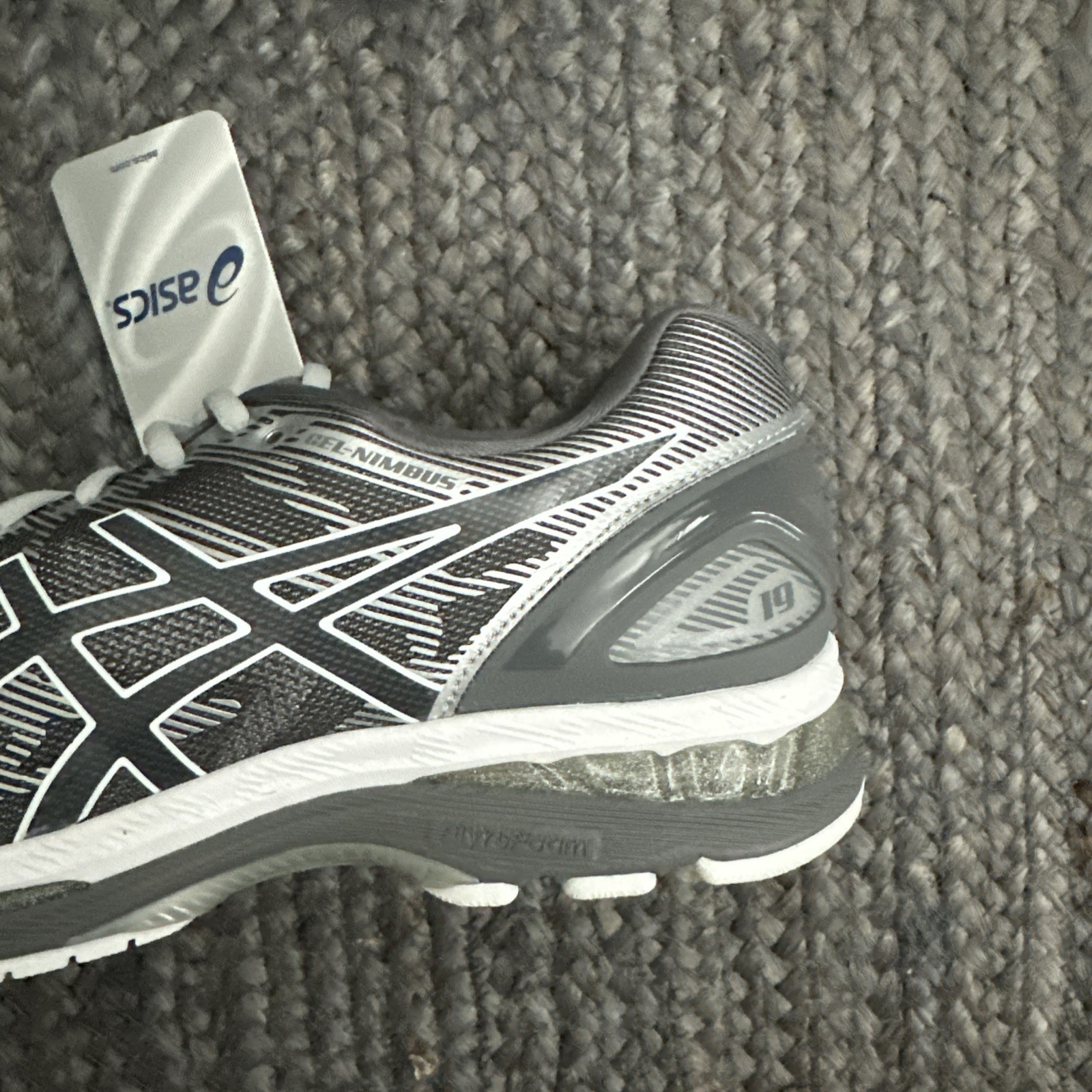 ASICS Gel Nimbus 19 4Running Shoes Mens Size 10 USA WIDE Carbon/White/Silver thumbnail 4