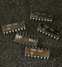 5pc Signetics 7475N  Integrated Circuit Plastic Package **NOS SN7475