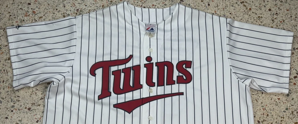 Majestic Vtg Minnesota Twins #33 Justin Morneau Striped Baseball Jersey Size XXL - Image 4 of 4
