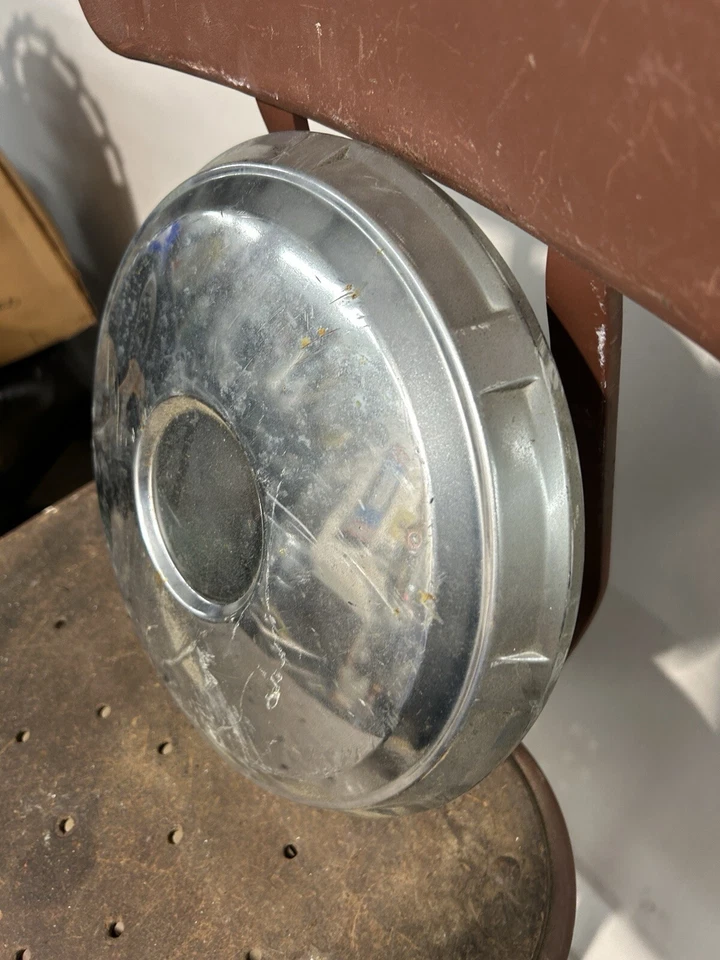 Dodge Colt D150 Plymouth Arrow 1977 1978 1979 1980 tapacubos plato perro tapa pobreza Foto 3 de 4