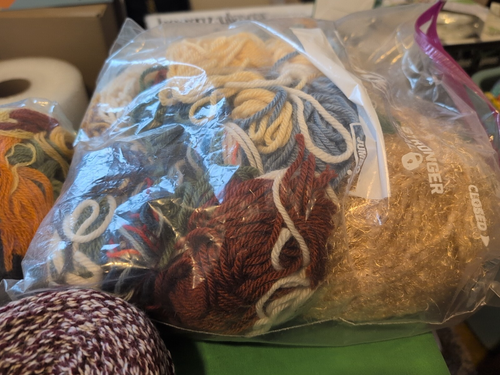 Sewing Loose Yarn Thread Microfiber Lot multiple brands types colorful - Picture 4 of 6