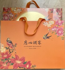 Mooncakes Guangzhou Restaurant Classic Cantonese 3 Flavors 6 Cakes In Gift Box +